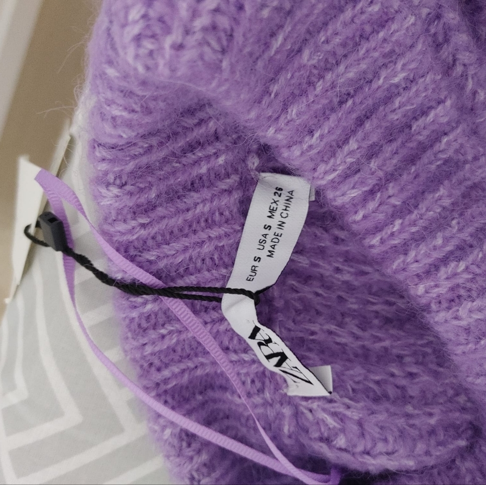 Zara Sweater - Picture 2 of 4
